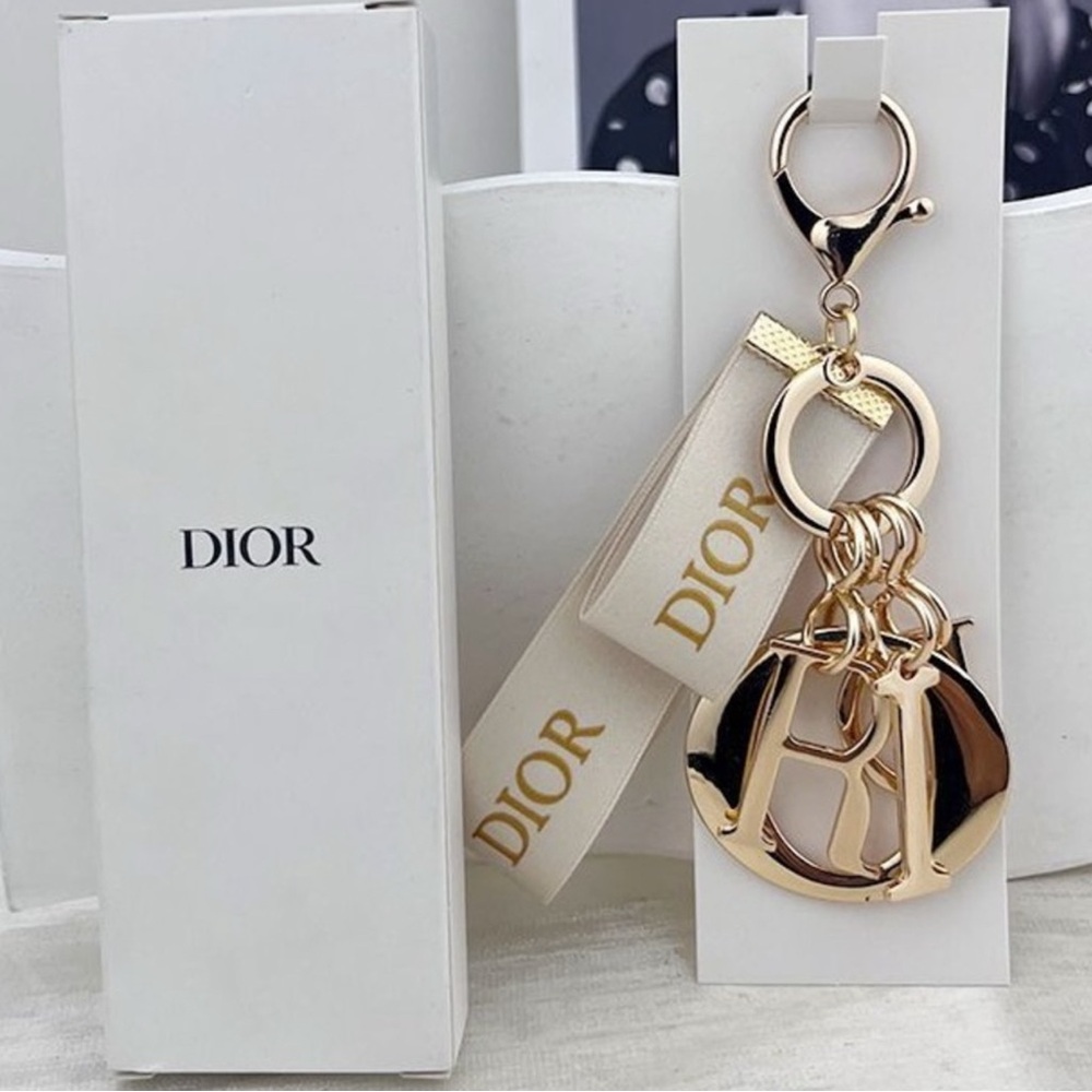 Dior Beauty  Gold Keychain with Cream Accents - Picture 2 of 2